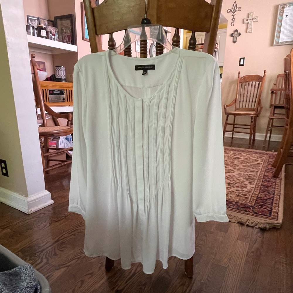 Pin tuck Banana Republic Rayon Tunic Blouse